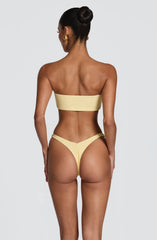 XS