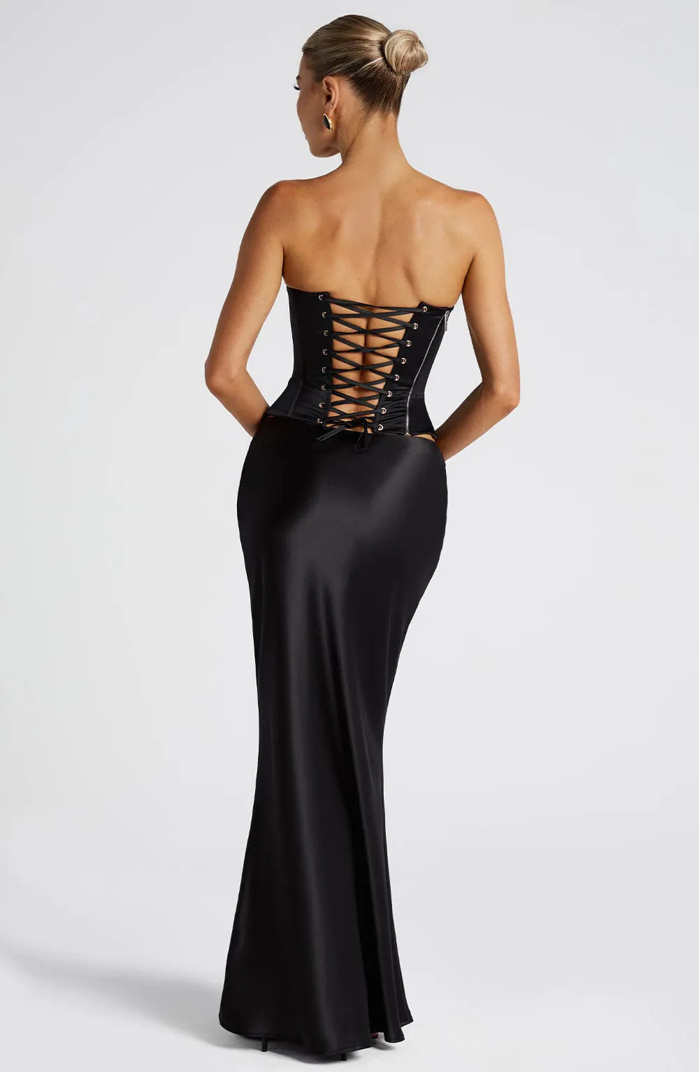 XS