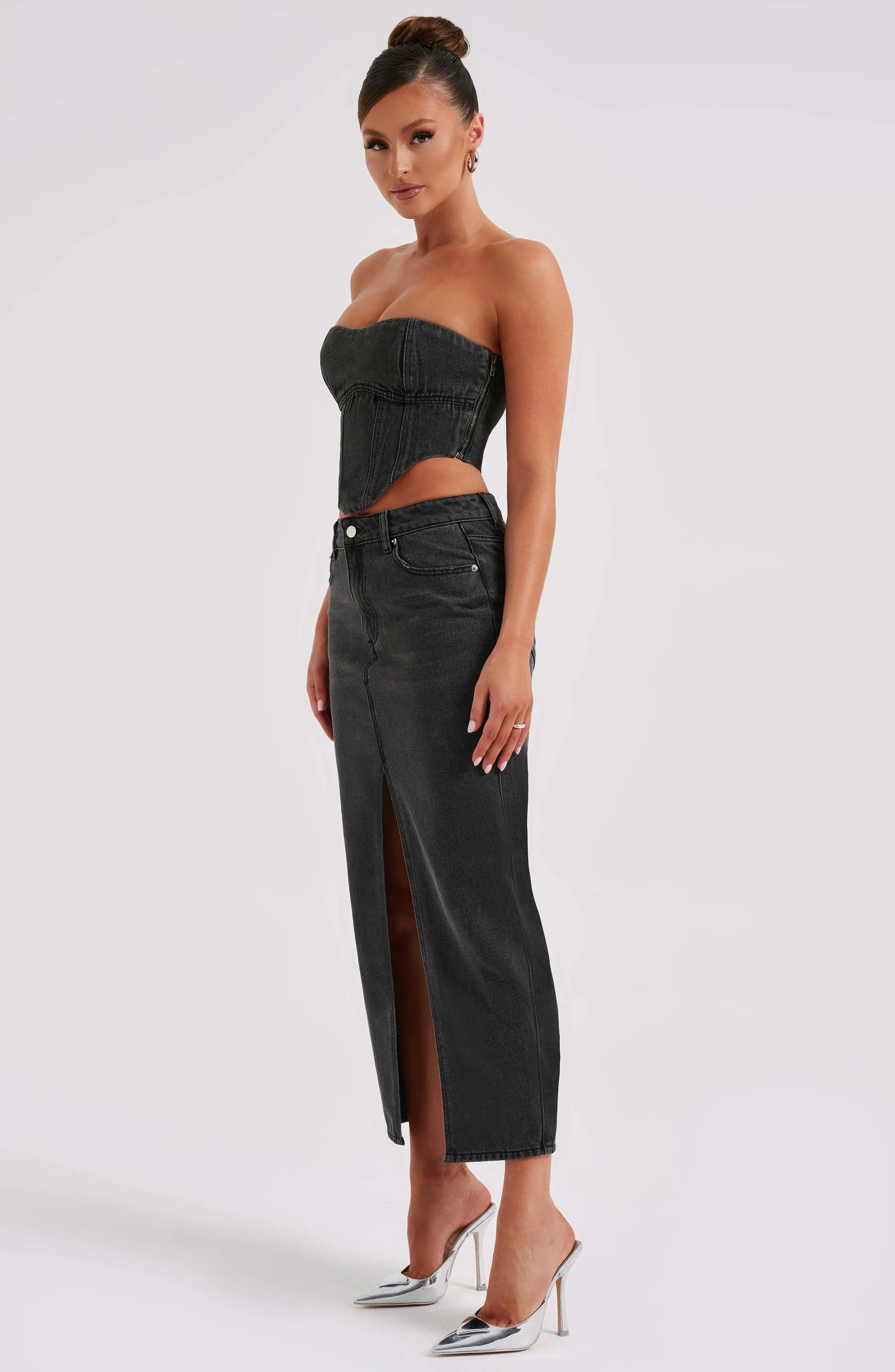 XS