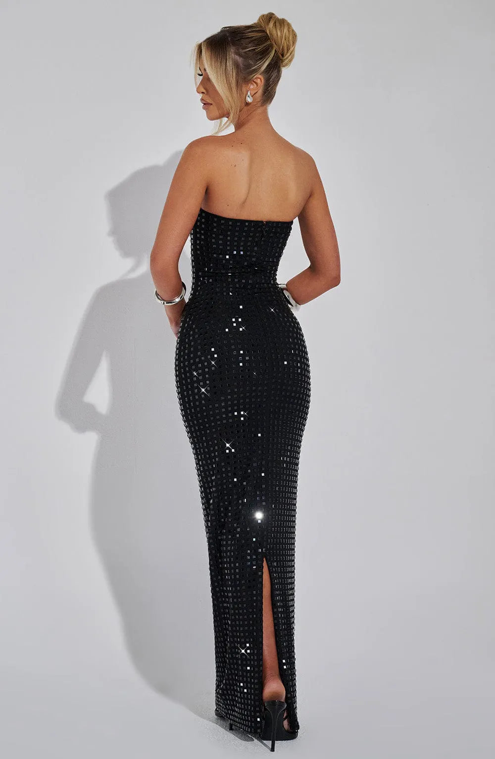 XS