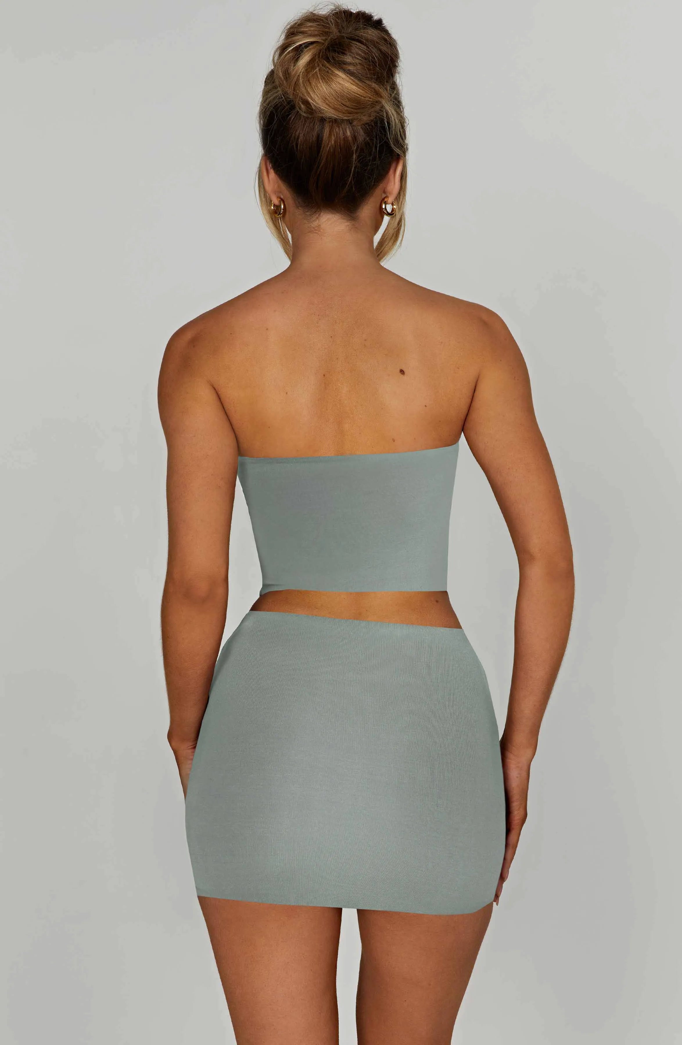 XS